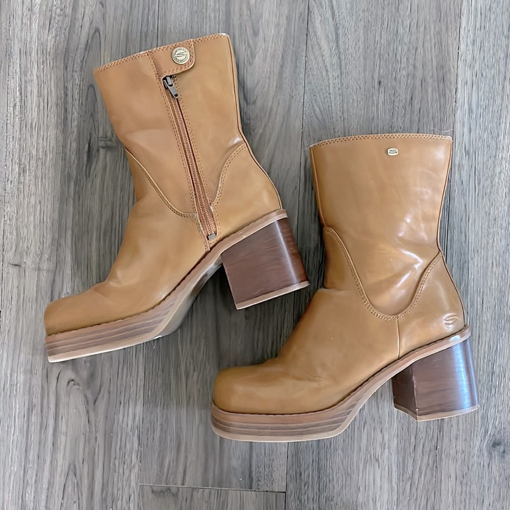 Skechers Vintage Y2K Square Toe Platform Boots